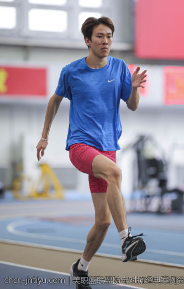 美职篮联盟防守对抗经典案例分析